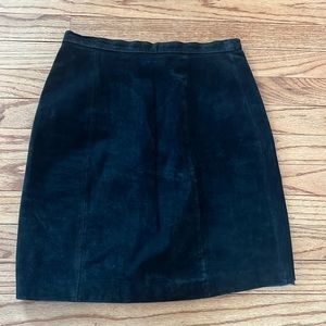 Vintage real suede leather black skirt. High rise size 7
